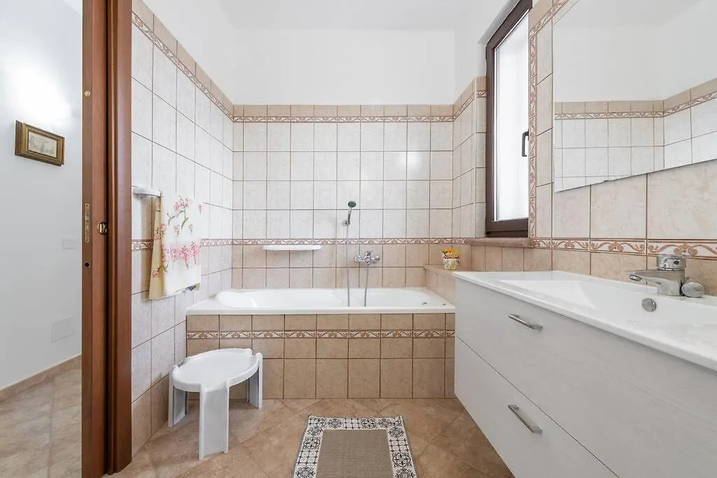 Affittasardegna-Villa La Fata Punta de su Torrione 0*,  Италия