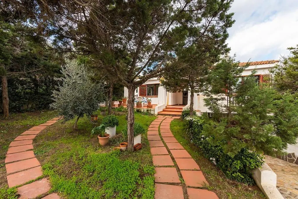 Affittasardegna-Villa La Fata Punta de su Torrione Италия