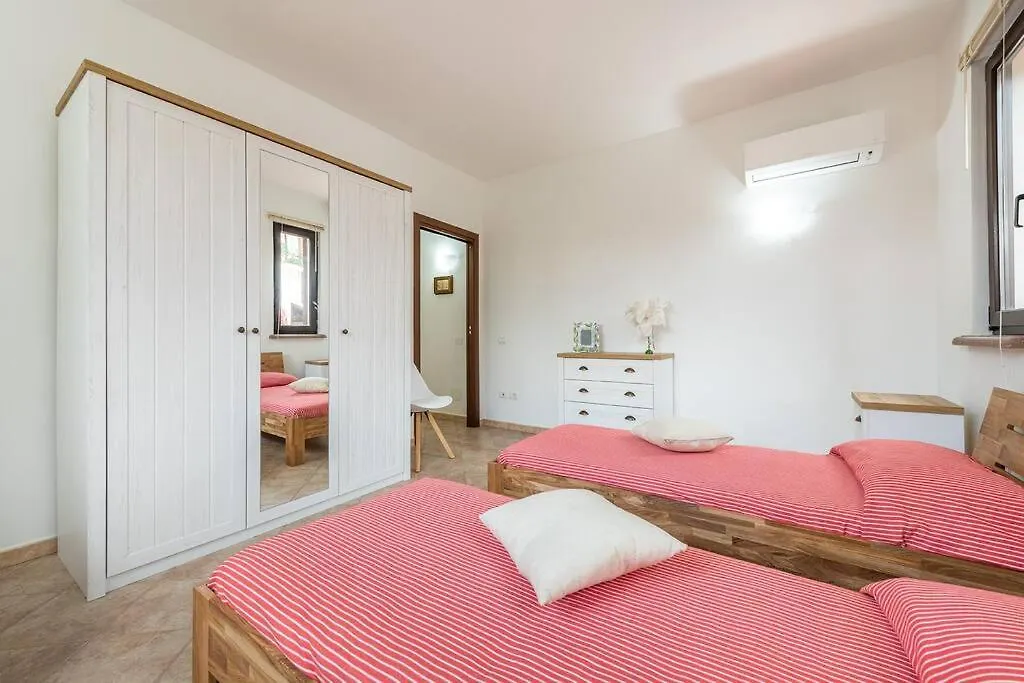 Вилла Affittasardegna-Villa La Fata Punta de su Torrione